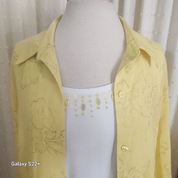 Alfred Dunner 2 piece tank and button up butterfly shirt - Picture 2 of 11